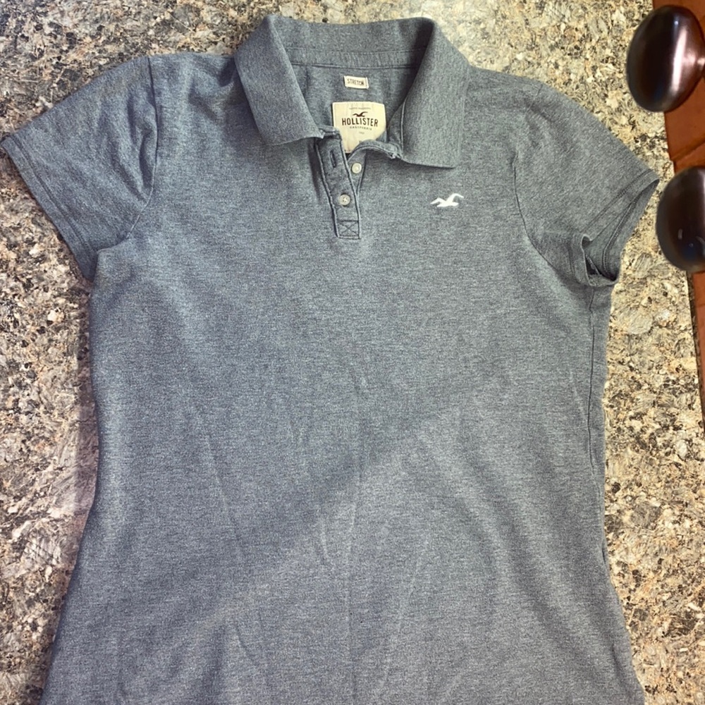 COPY - Hollister polo Size XL. Grey.